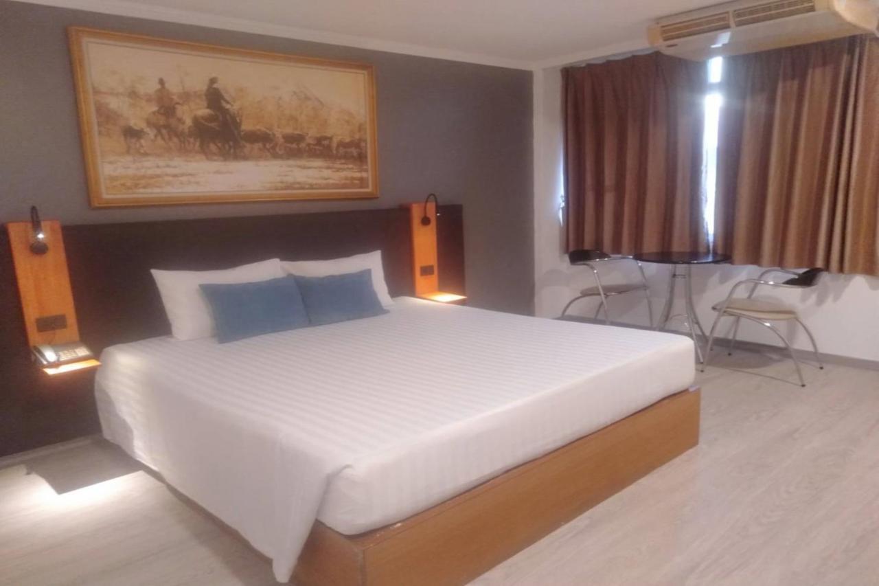 Shagwell Mansions Hotel Pattaya Luaran gambar