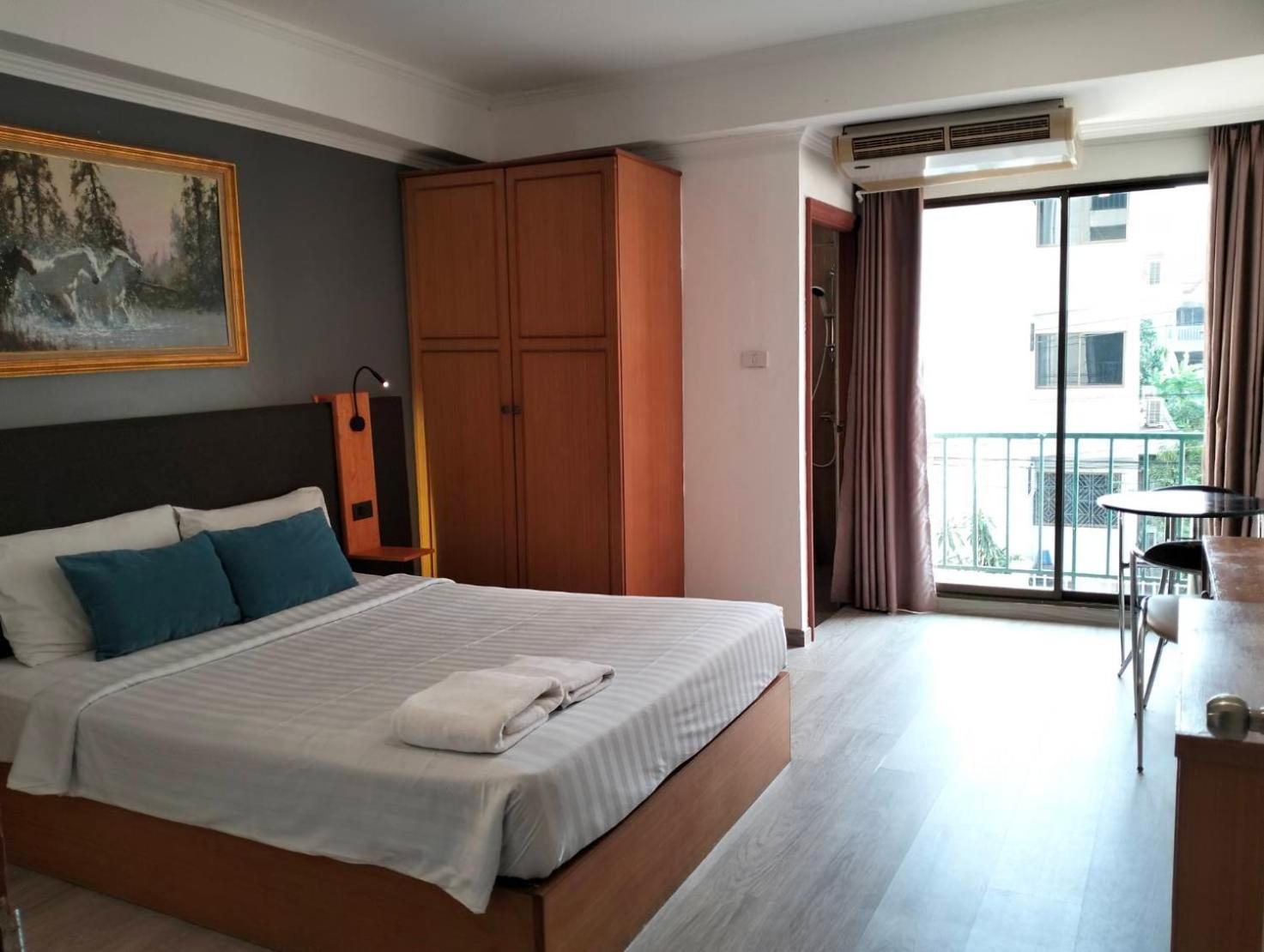 Shagwell Mansions Hotel Pattaya Bilik gambar
