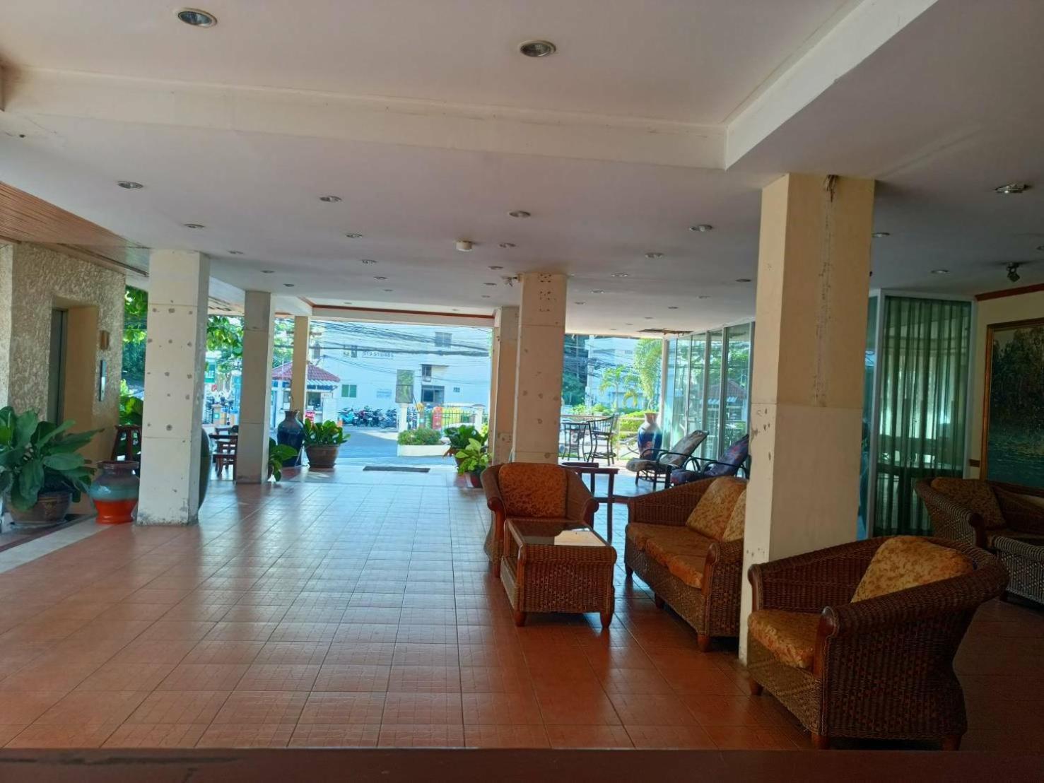 Shagwell Mansions Hotel Pattaya Luaran gambar