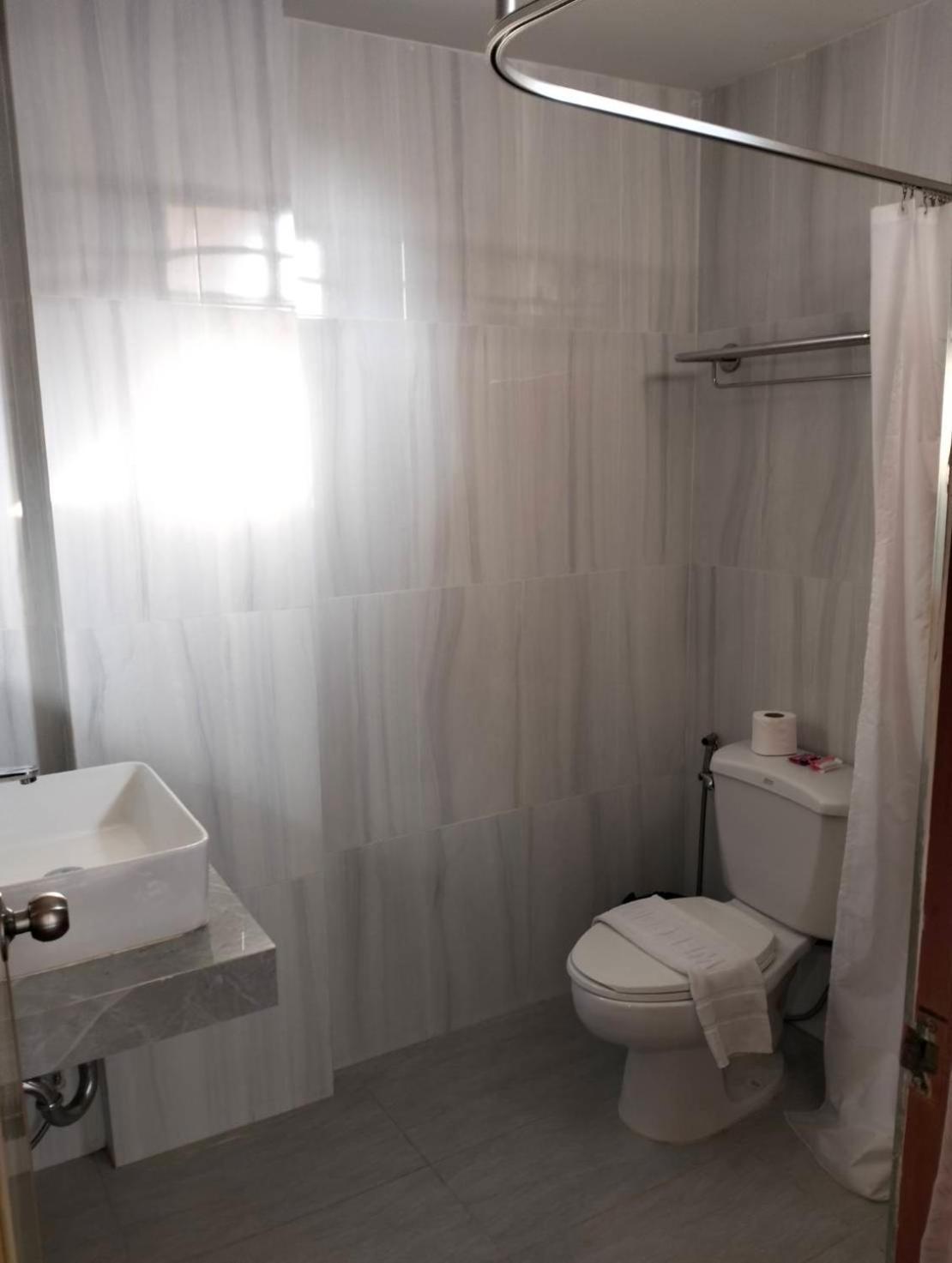 Shagwell Mansions Hotel Pattaya Bilik gambar