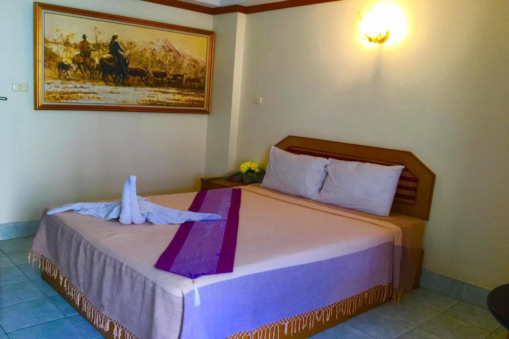 Shagwell Mansions Hotel Pattaya Luaran gambar